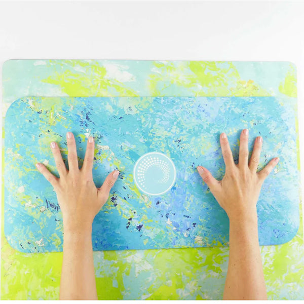 travel yoga mat in green and blue from kati kaia 